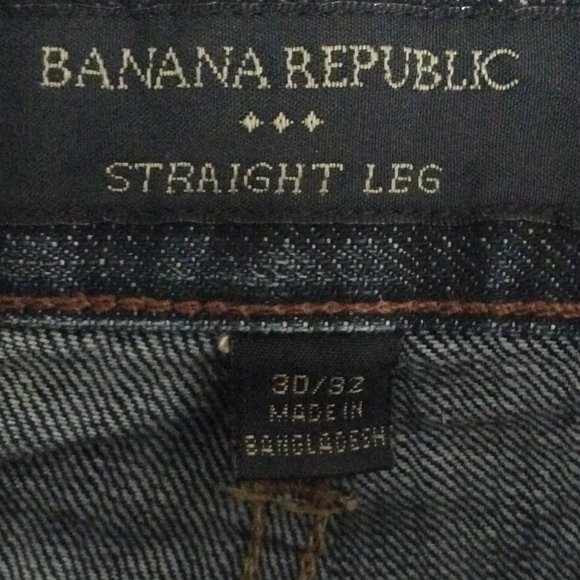 3/$20: Banana Republic Straight Cut 30/32 Jeans - Picture 3 of 7